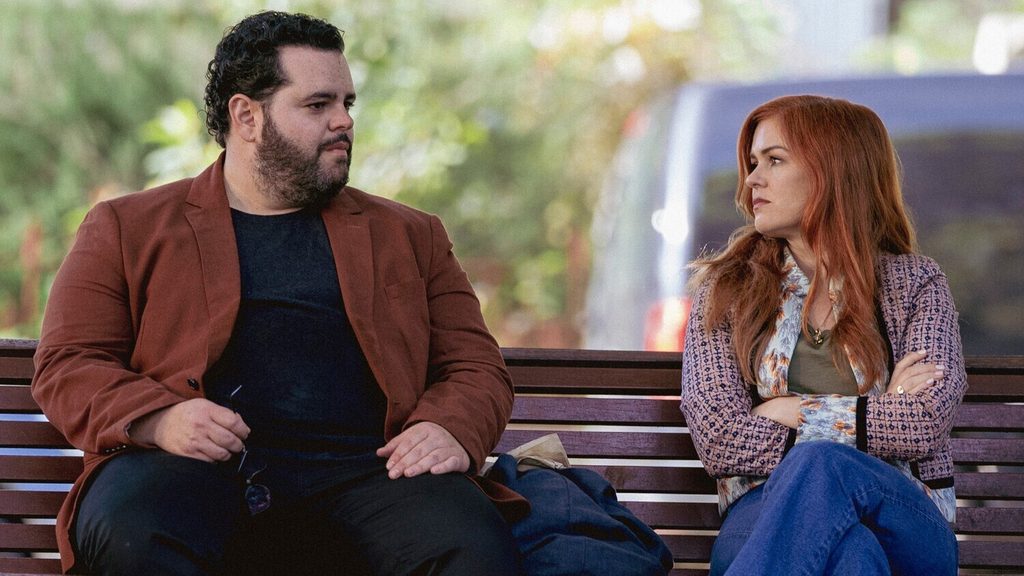 кадр из сериала "Волк как я". В кадре Джош Гэд и Айла Фишер